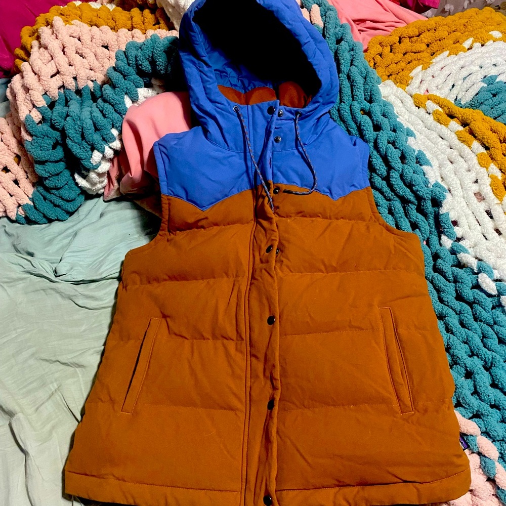 Patagonia hooded bivy woman’s vest size XL